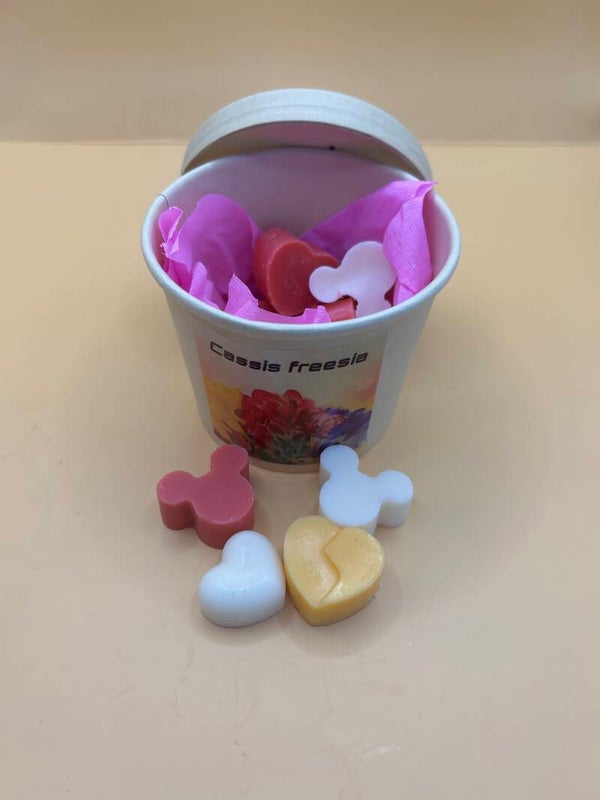 Box fondants cassis freesia .