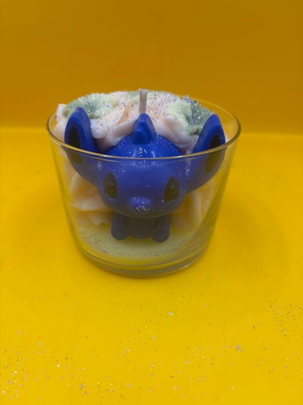 Bougie petit monstre bleu