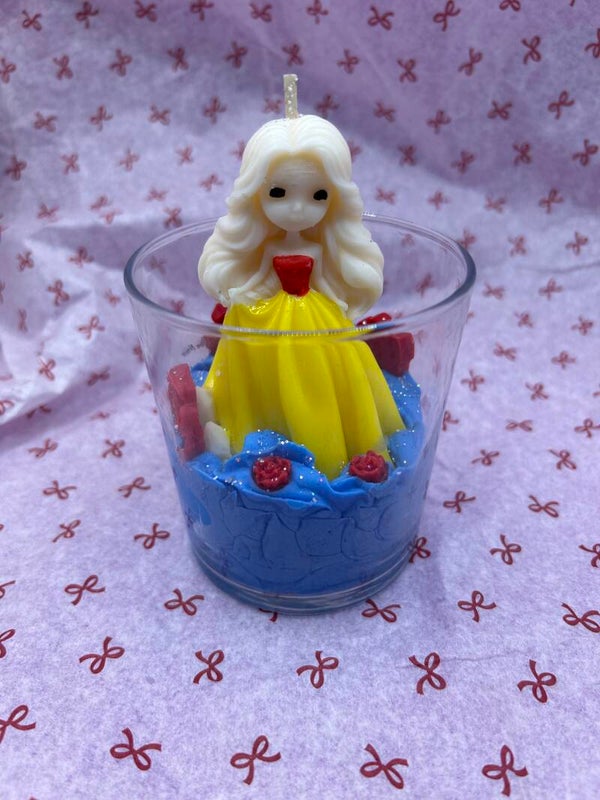 Bougies princesse parfum petite robe noire.