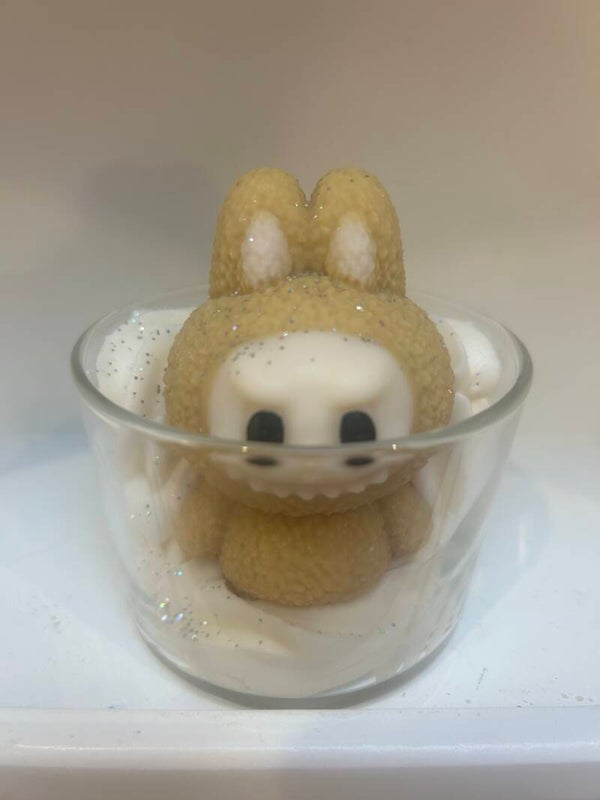 Bougie labubu
