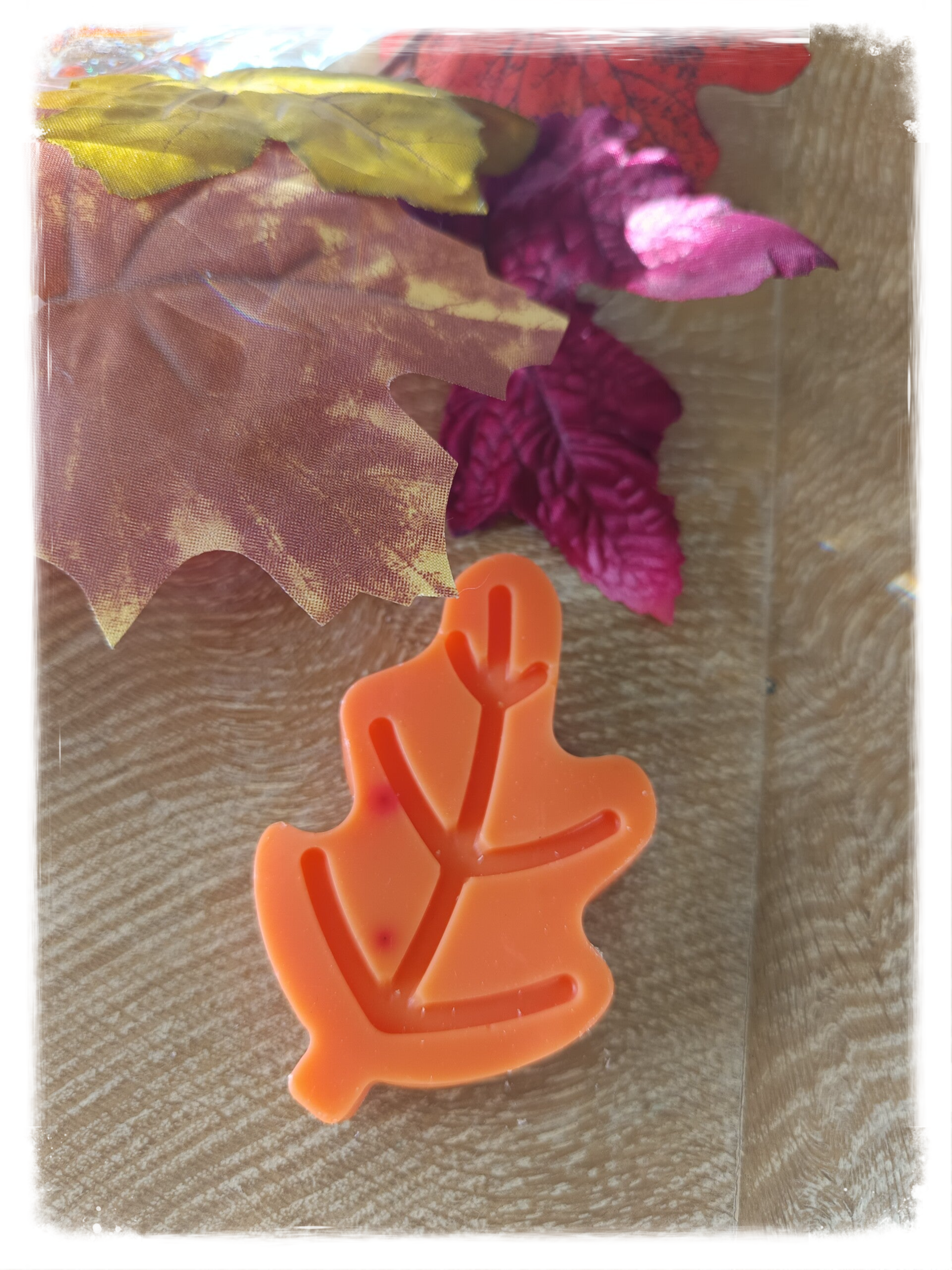 Fondant parfumé "Feuille d'automne" senteur barbe à papa