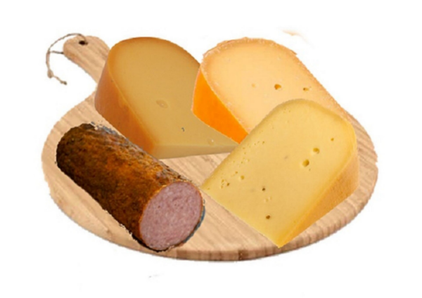 Vakantie pakket 1 met Grill-worst naturel..... graskaas, belegen kaas, komijne kaas    meerprijs vacumeren € 1,50