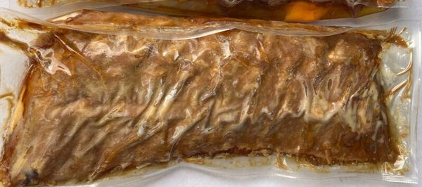 "ACTIE" Spareribs per stuks sous vide gegaard in zak matig pikant   ca. 300 gram p/kg € 9,95 DIEPVRIES