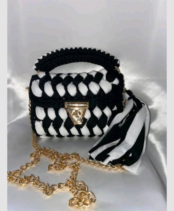 Sac à main blanc ,noir bohème