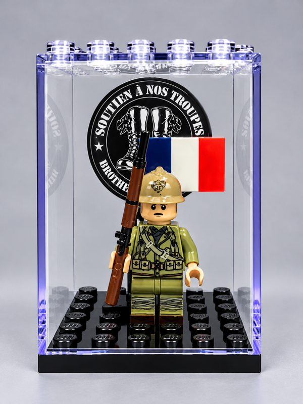 Figurine Soldat Français 1940 avec Drapeau Tricolore – Brothers in Arms