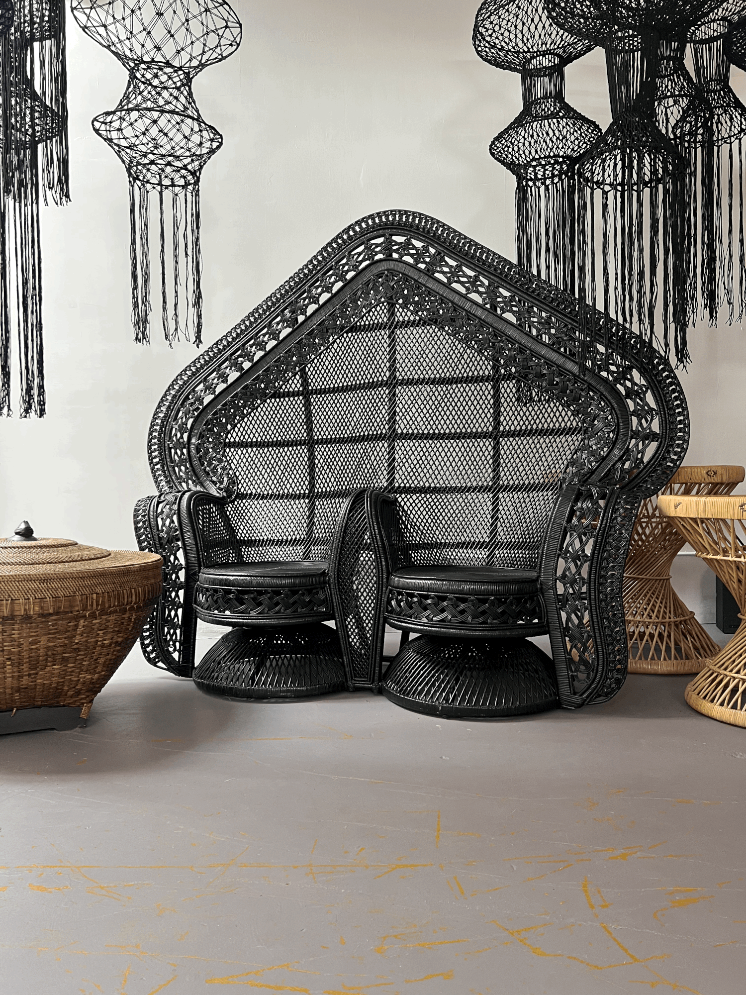 Egyptisch handgeweven pauwenstoel