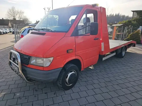 Mercedes-Benz 412 CDI Auto Transporter