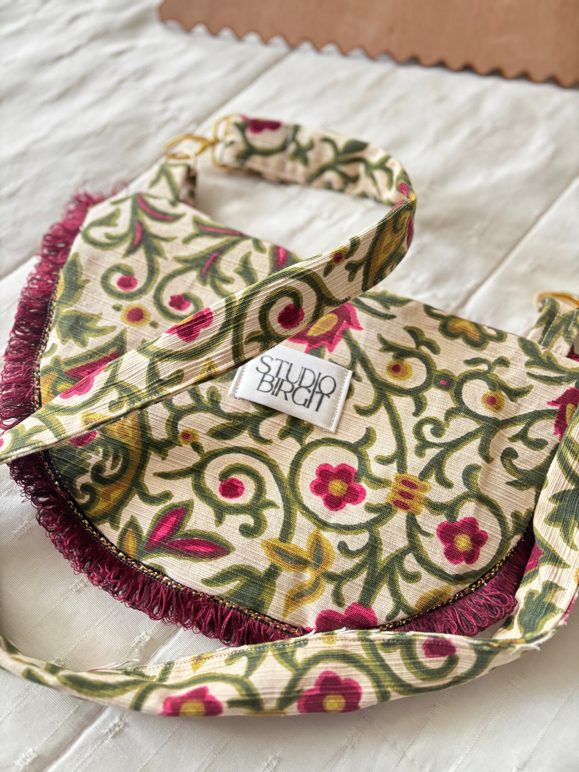 Vintage CroissantBag