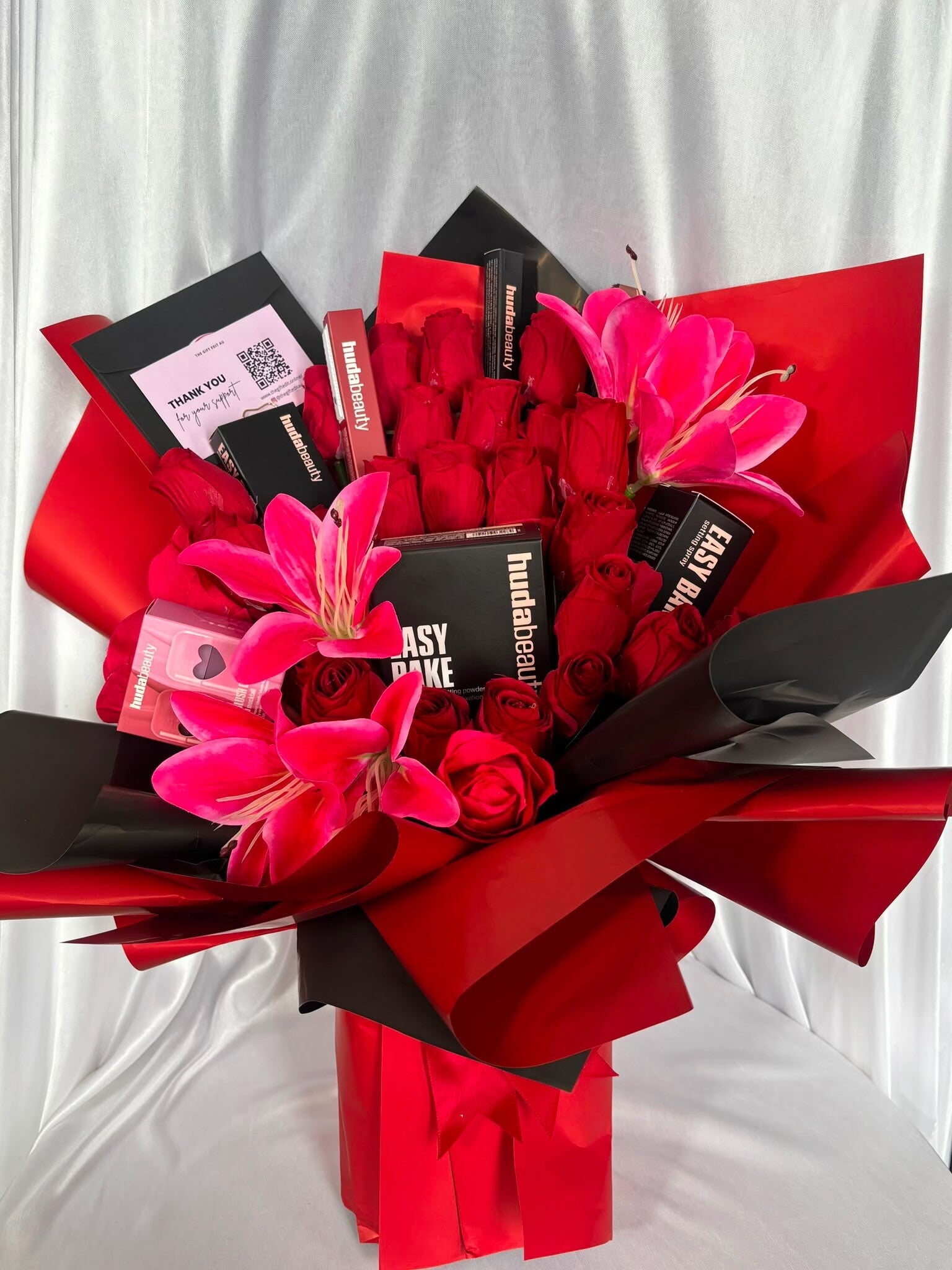 Huda Beauty Bouquet/Box/Basket
