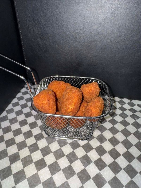 Mac & cheese balls (8)