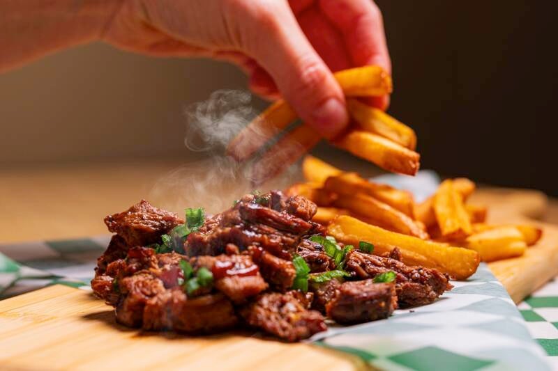 STEAK AND FRIES
