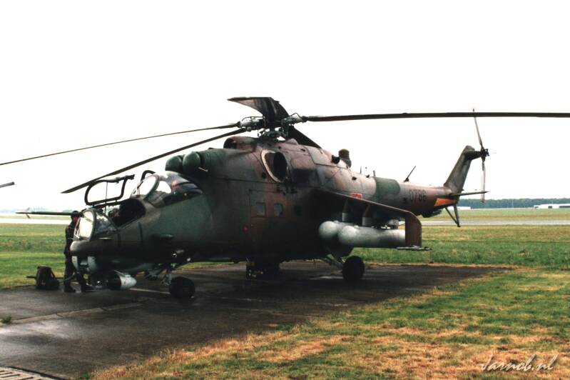 0786mi24v134vk.jpg