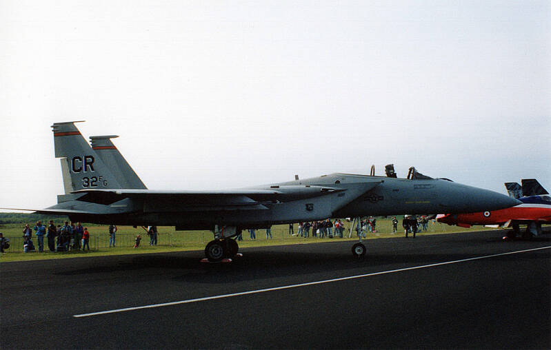 F15A 77-0132/CR 32FS as &#039;32FG&#039; &#039;Wolfhounds&#039; commander USAFE (1)