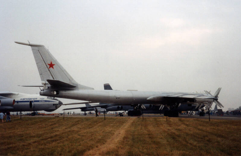 Tu142 Bear-F 93 black 1603062 Navy Trainings Regiment (1)