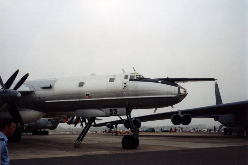 Tu142 Bear-F 93 black 1603062 Navy Trainings Regiment (3)