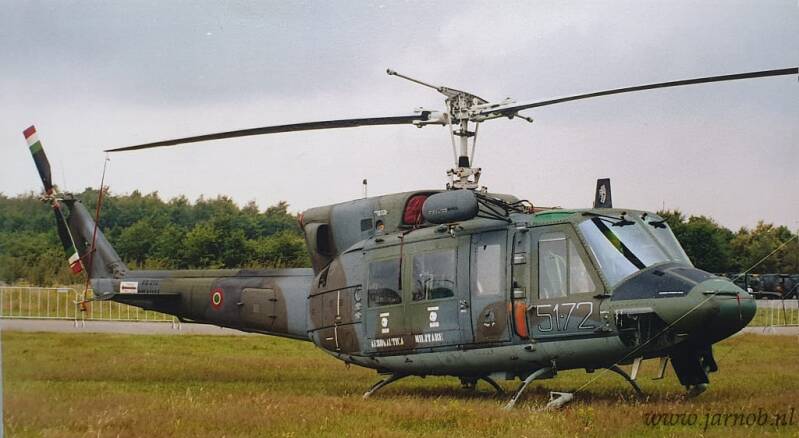 AB212AM MM8145 51-72 651SqCol