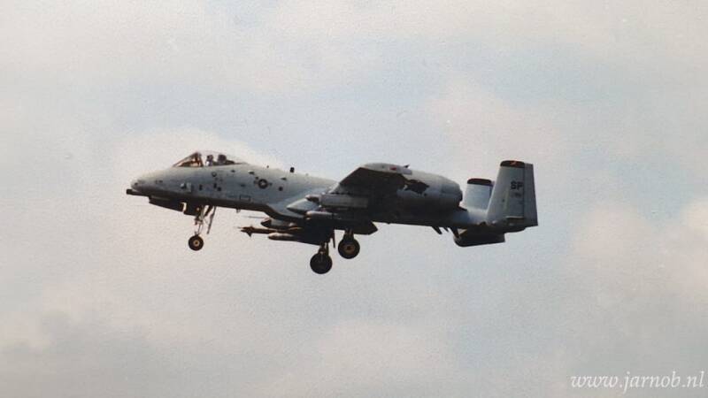 A10A 81-0951/SP 81FS/52FW