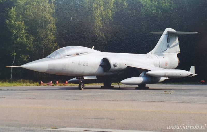 TF104G MM54232/4-29 20Gr/4St