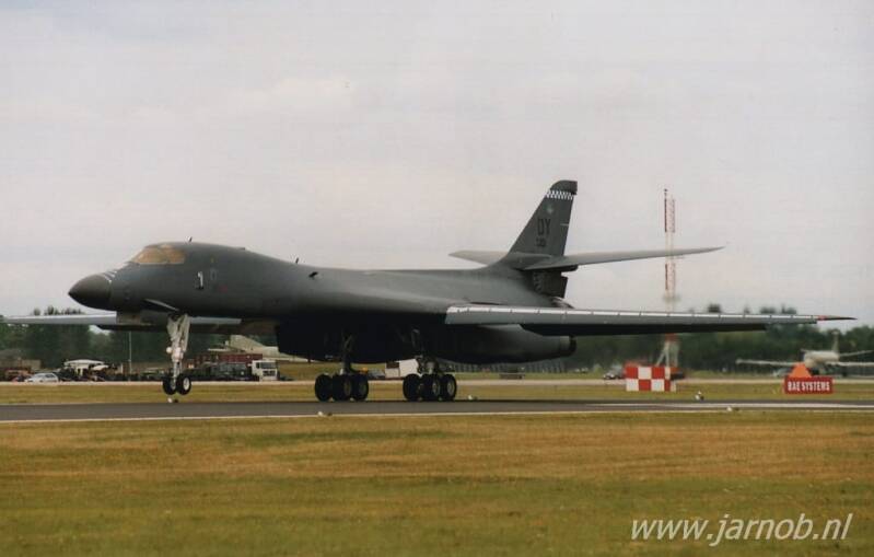 B1B 86-0101/DY 28BS (c)