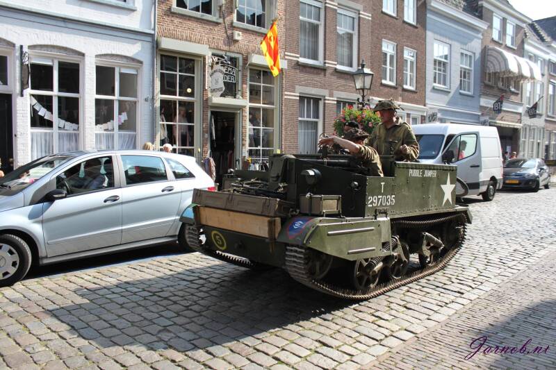 bren-gun-carrier-001-standard.jpg