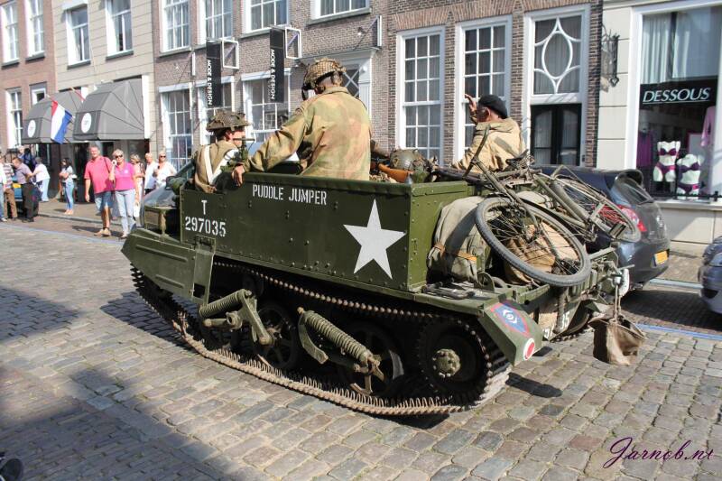 bren-gun-carrier-002-standard.jpg