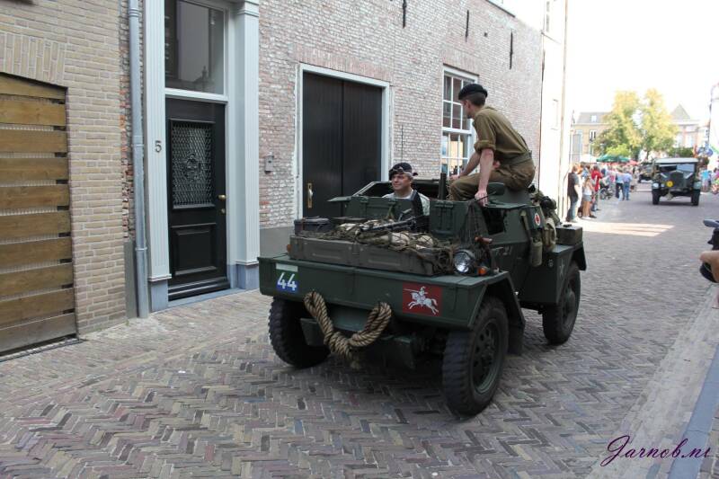 daimler-scout-car-020-standard.jpg
