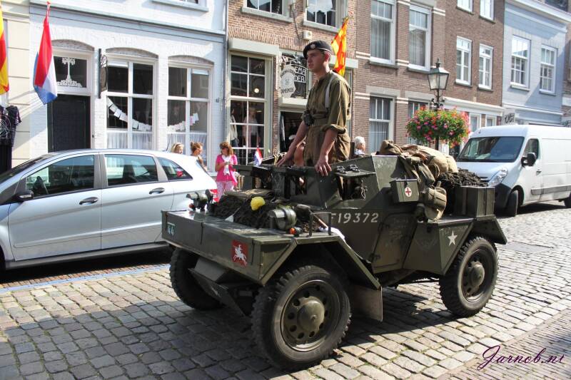daimler-scout-car-022-standard.jpg