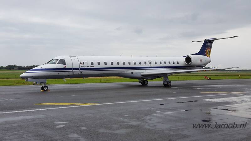 erj145ce-04.jpg