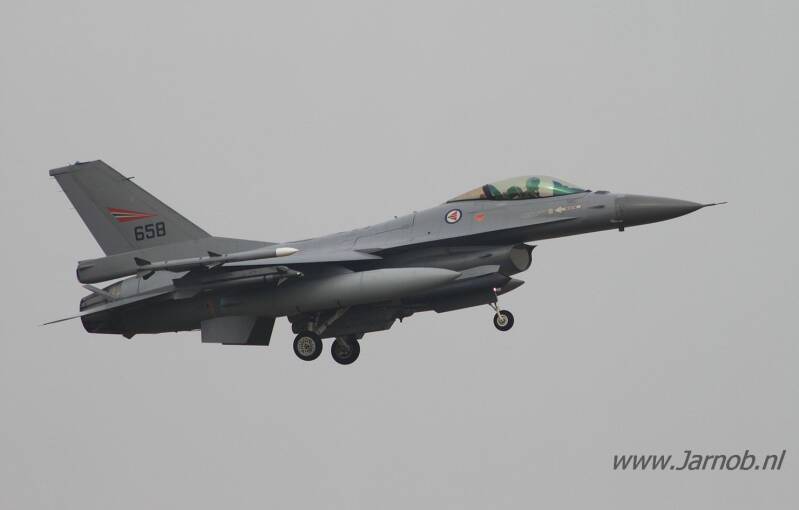 f16a658flo2jpg.jpg