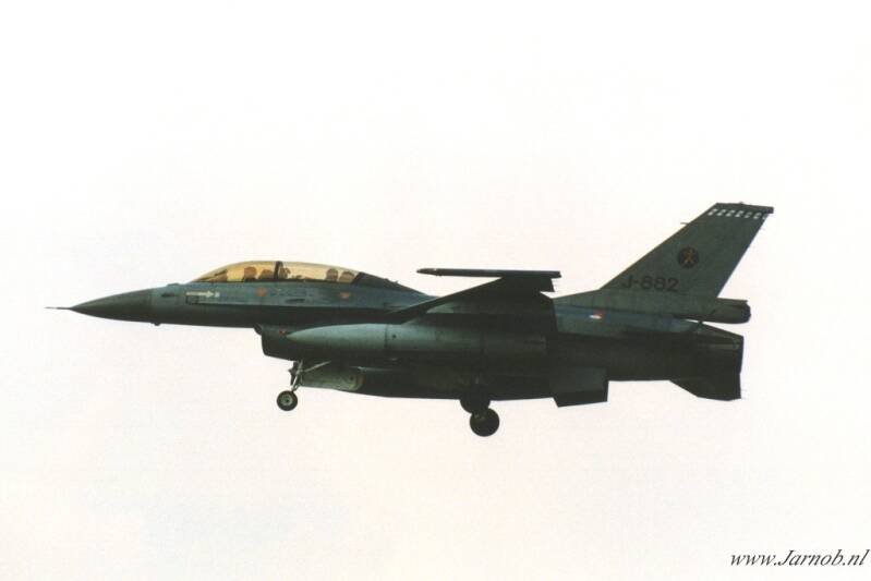 F16B J-882 323sq