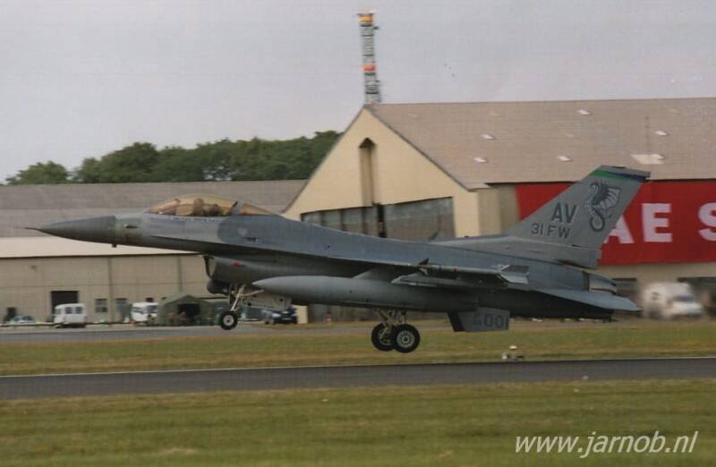 F16C 89-2001/AV 510FS 31FW wingcom