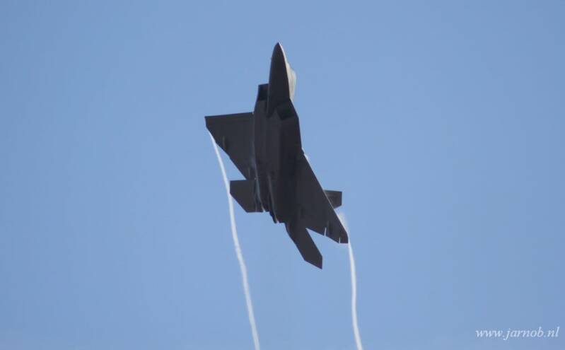 F22A 05-4089/TY 95FS (a)