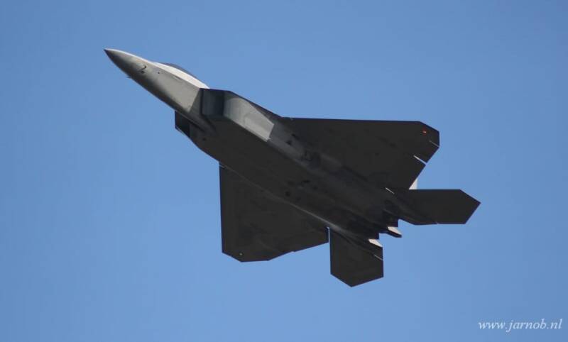 F22A 05-4104/TY 95FS (a)