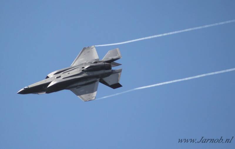 f35a-mm7359-32-09-32st13gr-1-standard.jpg
