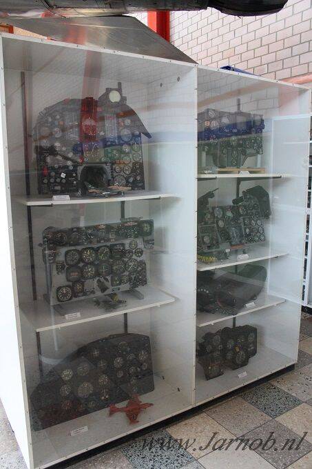 Complete intrumentpanels of heritage aircraft