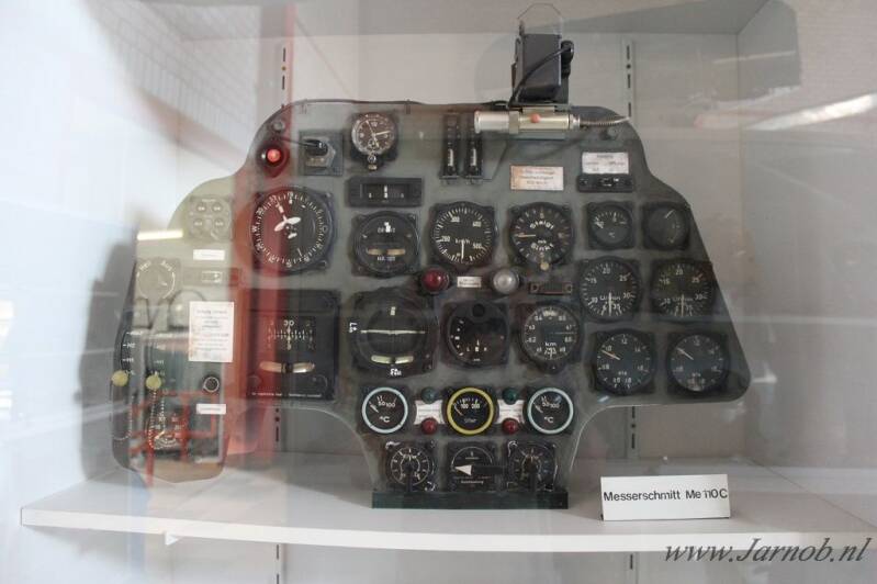 Instrument Panel Me110C