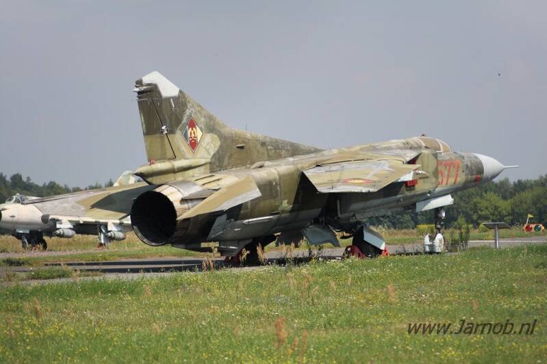 20+02 MiG23MF as 577