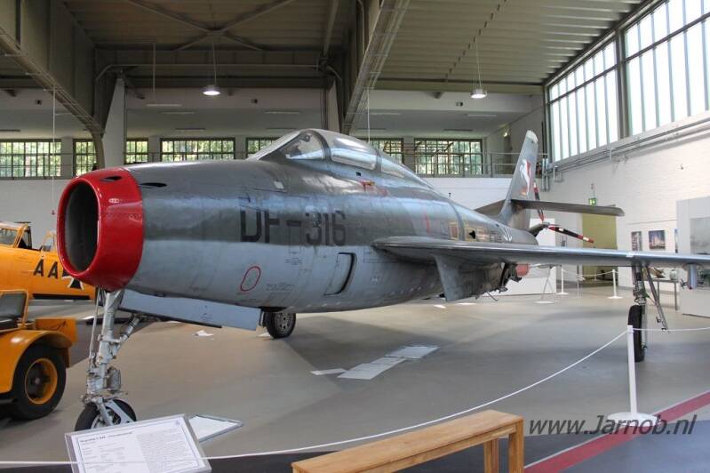 DF+316 F-84F Thunderstreak