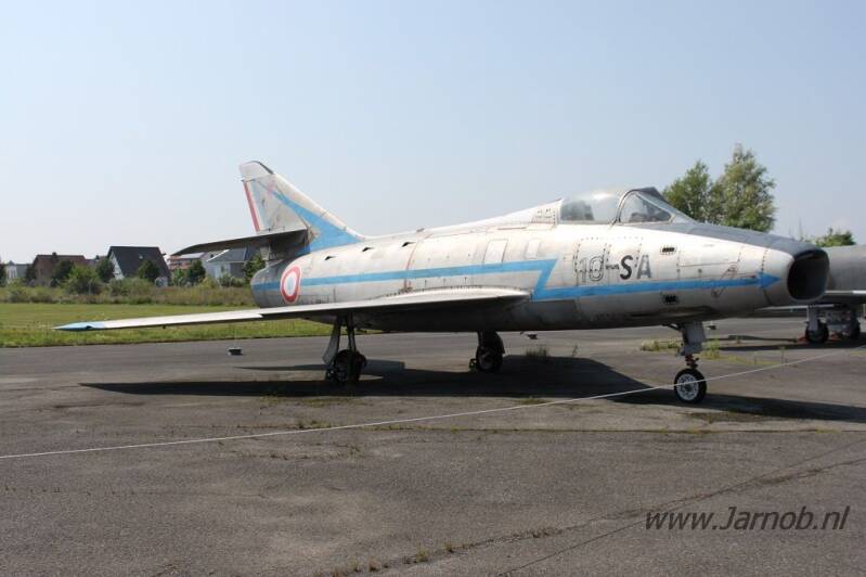 72/10-SA Super Mystere B2