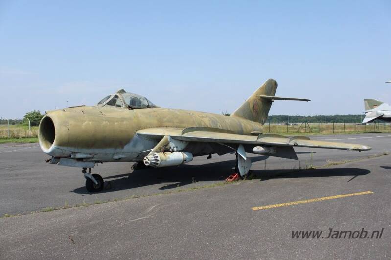 905 PZL Lim-5 (MiG-17)