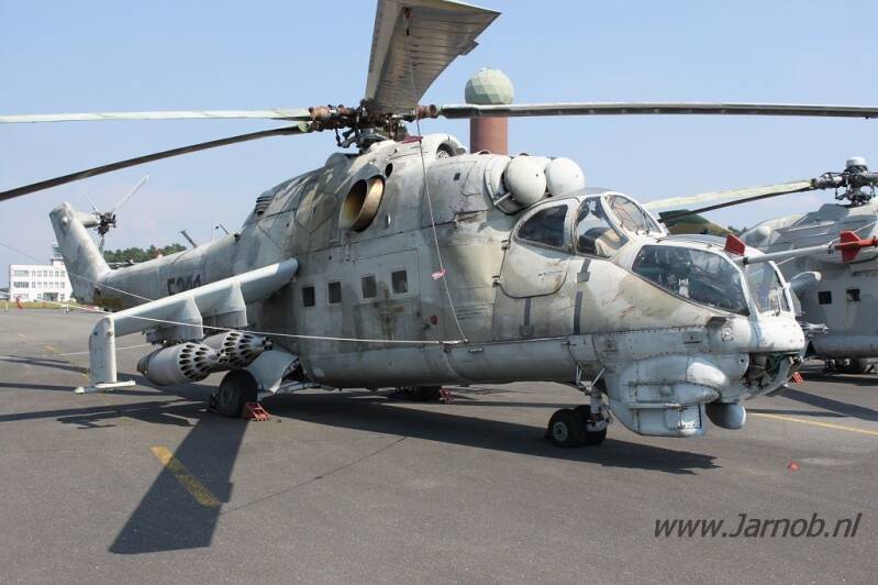 5211 Mi-24D Hind ex 521