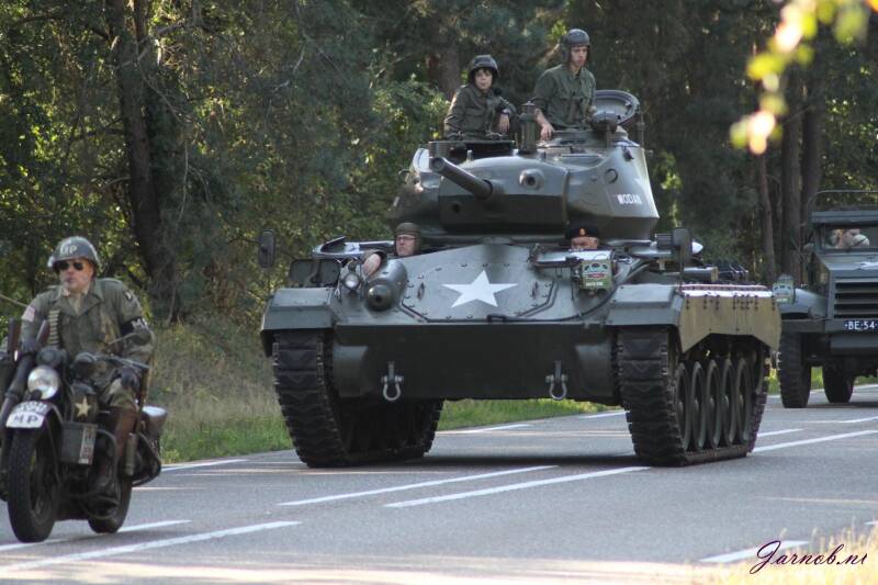 m24-chaffee-002-standard-6pqc5v.jpg