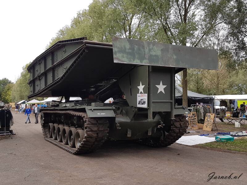 m48a2-avlb-f-standard.jpg