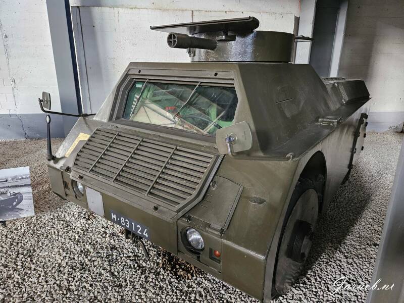mowag-armored-dummy-003-standard.jpg