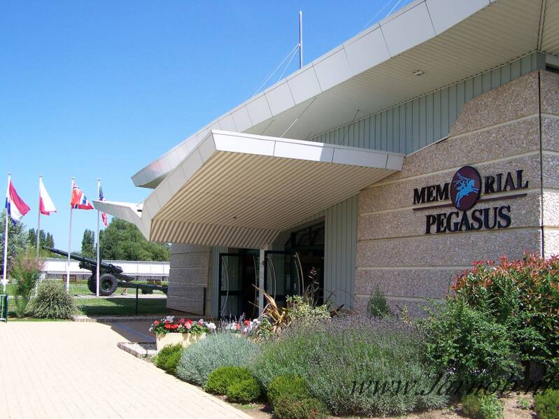 pegasusbridgemuseum1jpg.jpg
