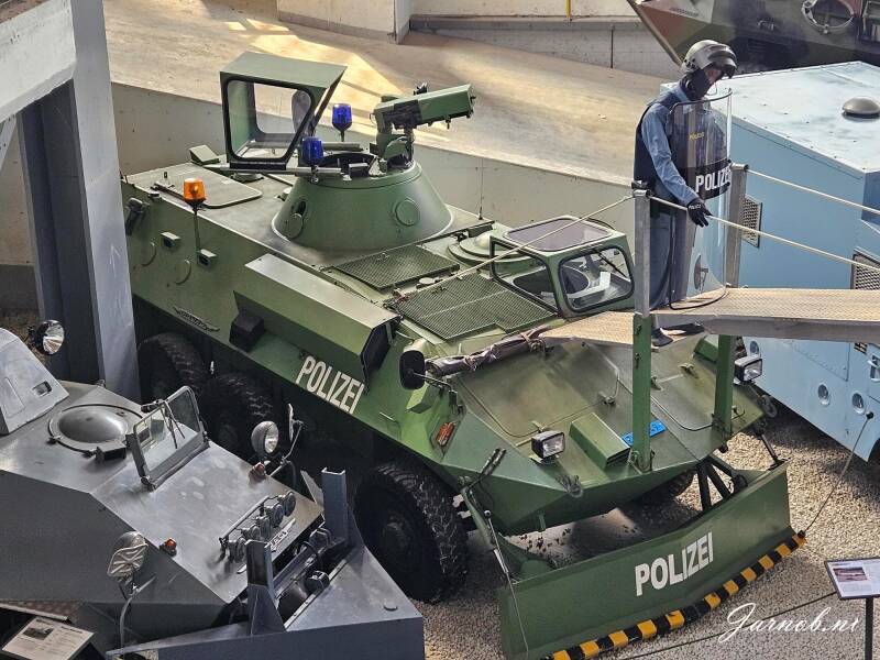 piranha-iic-polizei-boarding-002-standard.jpg