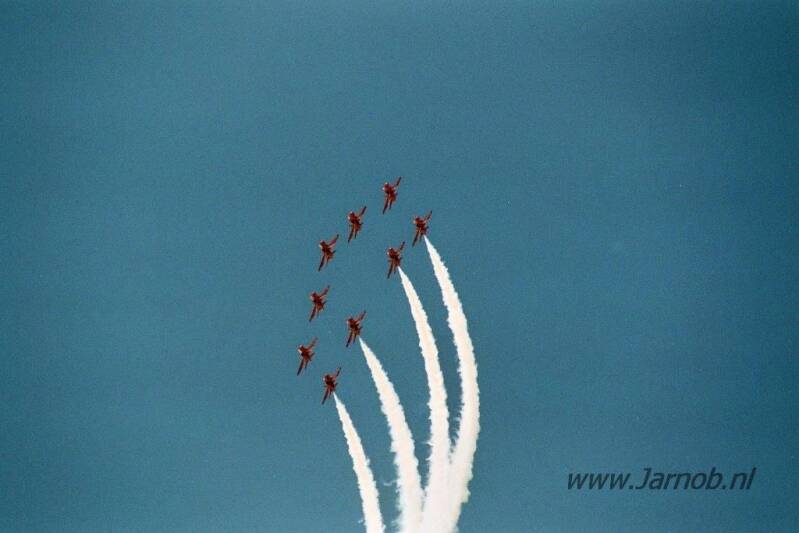 Red Arrows (d)