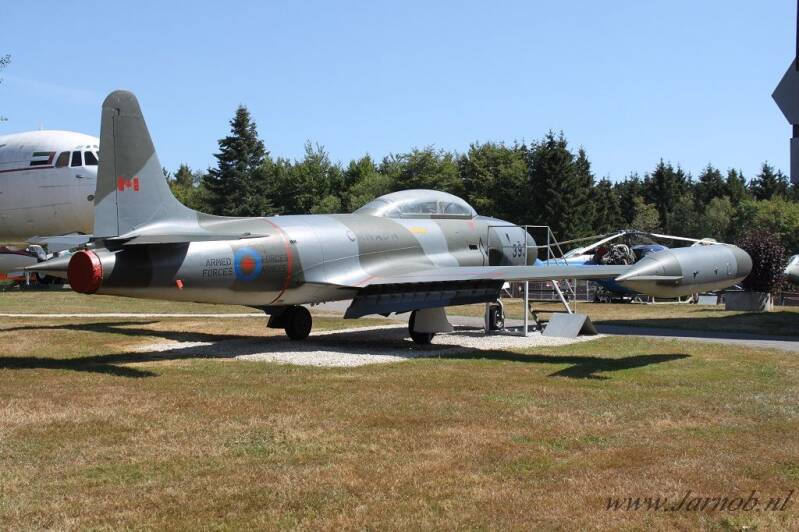 T33A 95+17 Luftwaffe as 133393 CAF