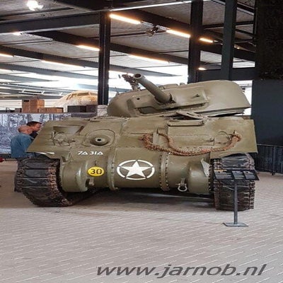 overloonmuseumsherman1.jpg