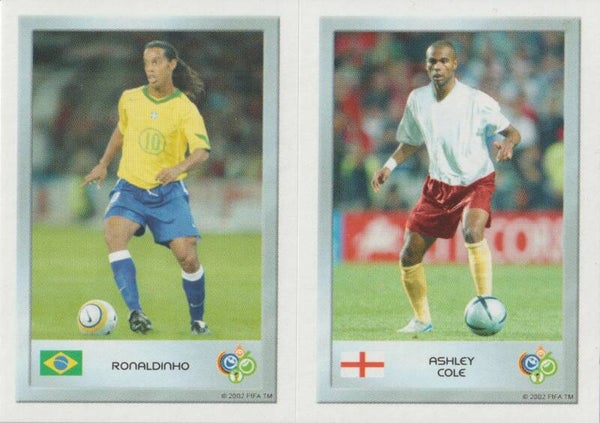 #100 & #24: Ronaldinho (Brazilië) / Ashley Cole (Engeland) - Panini FIFA World Cup Germany 2006 Mini's